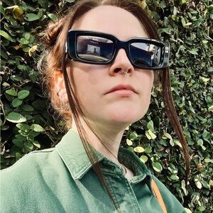 Off-White Arthur Sunglasses in Black